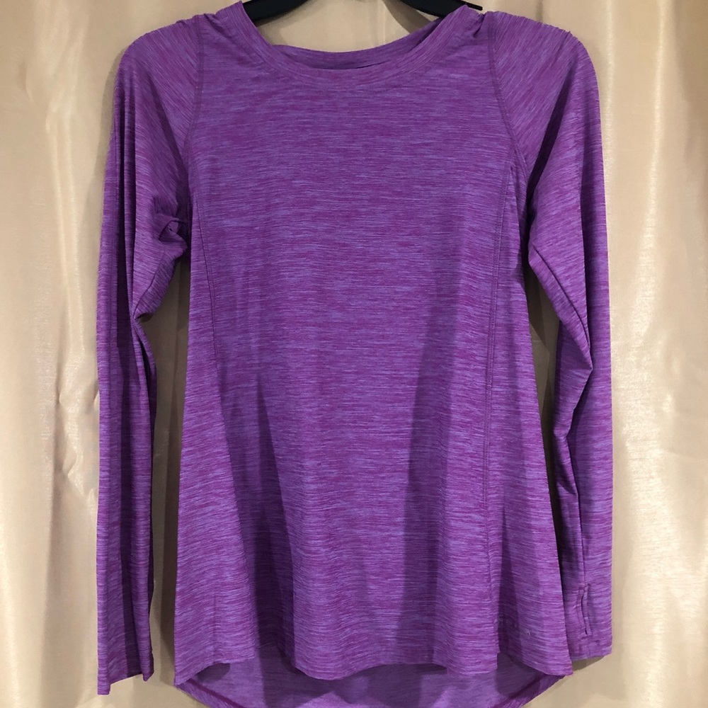 Athletic long sleeve top
